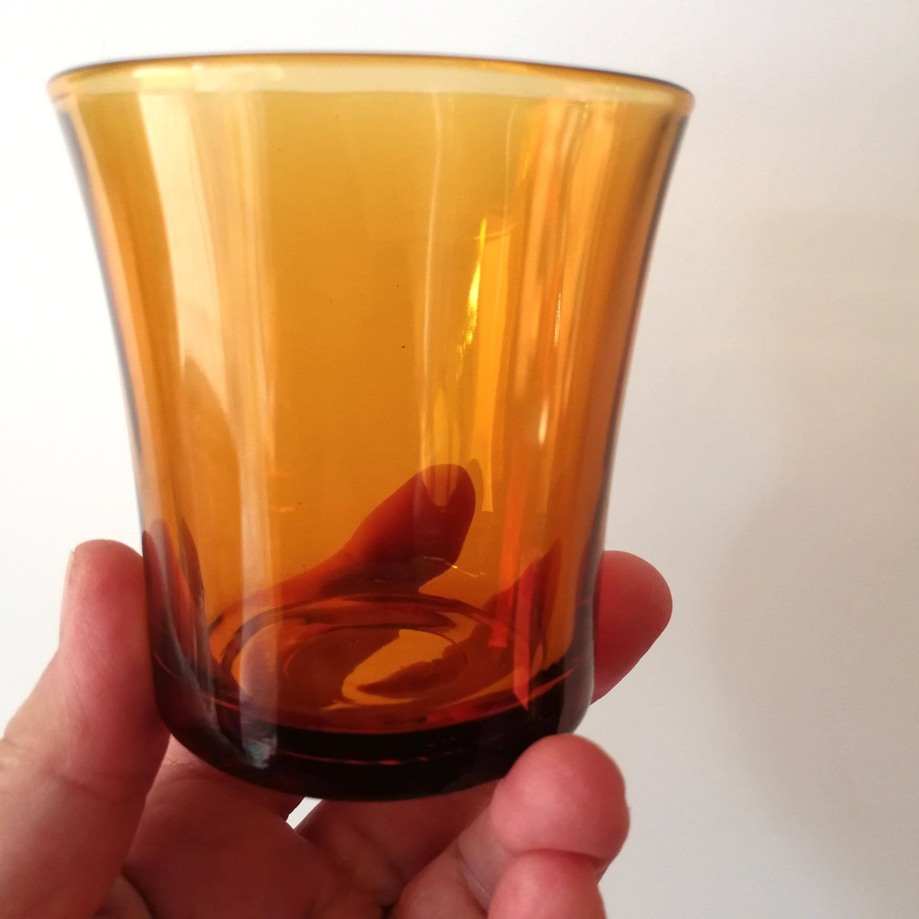 verre à boire vintage Duralex ambré