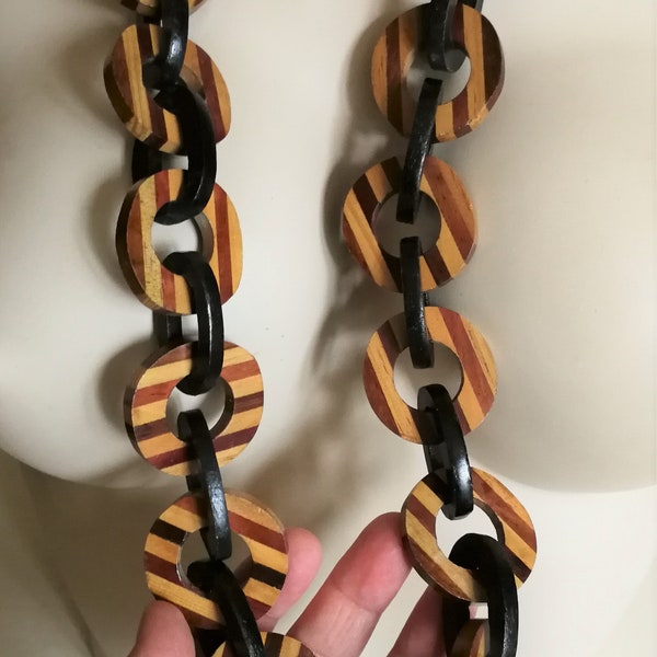 Kette - lange dicke Holzperlenkette mit gestreiften Holzperlen