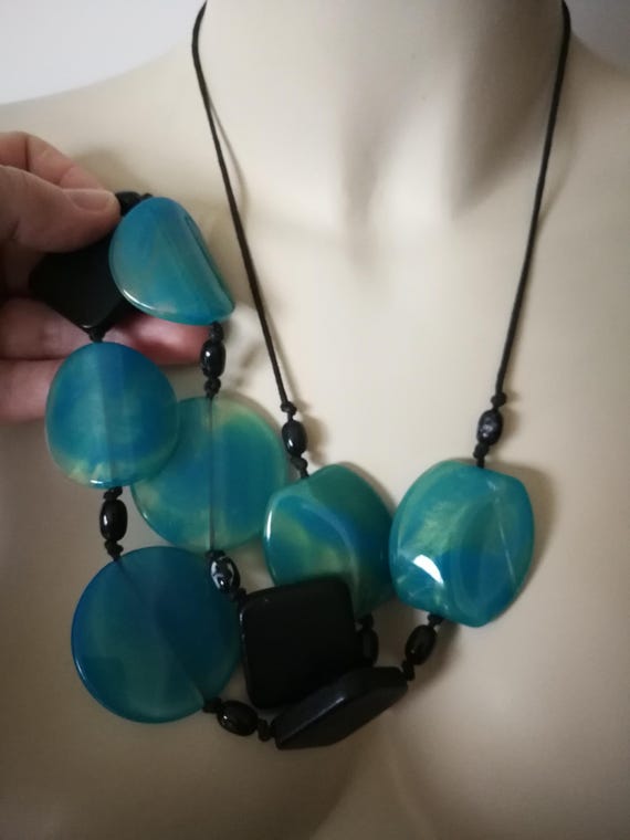 Collier Sautoir Vintage En Perles De Bois Léger Noir - Occasion En Parfait état, Bijou Original