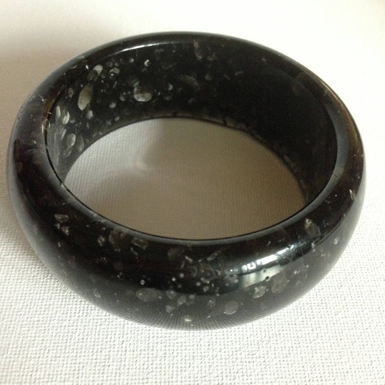 unusual chunky vintage marbled faux Bakelite fakelite grey plastic bangle Bangle
