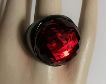 Ring - gorgeous red faceted plastic chunky funky ring with white metal mount