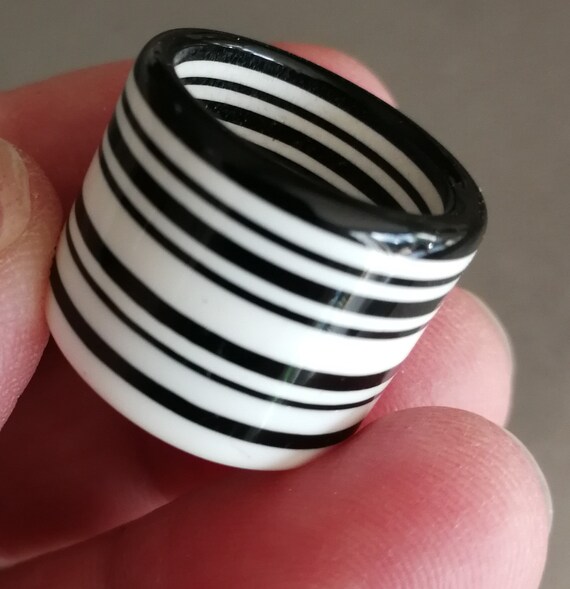 Black plastic ring new arrivals