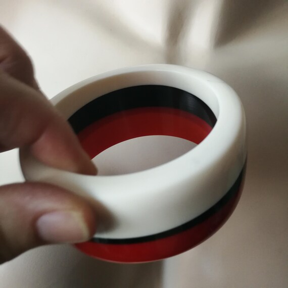 Retro Striped Plastic Bangle – Chunky Funky Design - image 13