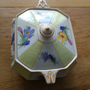 Antique Casserole Dish made by John Steventon and Sons in England c.1935.  It is 24.5cm wide at the handles, and 18cm across