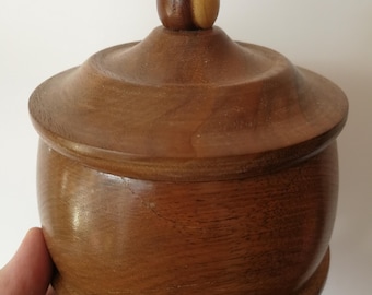 Pentola in legno d'albero vintage con coperchio