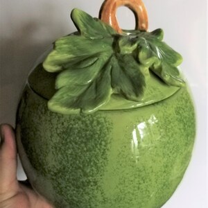 Gisela Graham London tureen or casserole dish with lid  in the form of a green gourd pumpkin