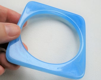 pale blue marbled square plastic bangle