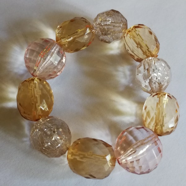 Bracelet - pretty large faceted plastic beaded bracelet retro design