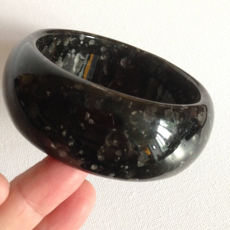 unusual chunky vintage marbled faux Bakelite fakelite grey plastic bangle Bangle