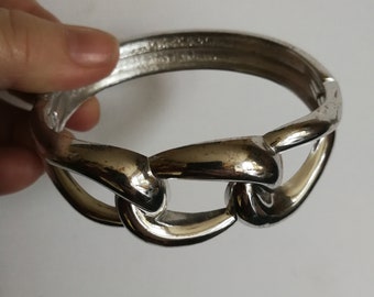 Bangle - silver hinged clamper bangle bracelet in perfect condition