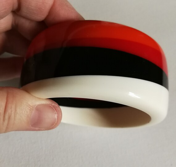 Retro Striped Plastic Bangle – Chunky Funky Design - image 6