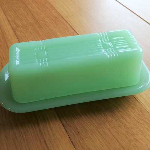 Jadeite Green Glass Butter Dish: Retro Kitchen Decor