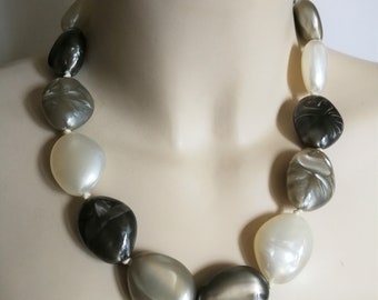 Necklace - chunky pebble shaped bead beaded necklace swirly plastic beads retro design cream and shades of silver grey