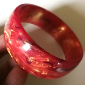 Armreif - Dicker funky orange marmorierter irisierender Kunststoff Armreif Sehr kleiner Armreif