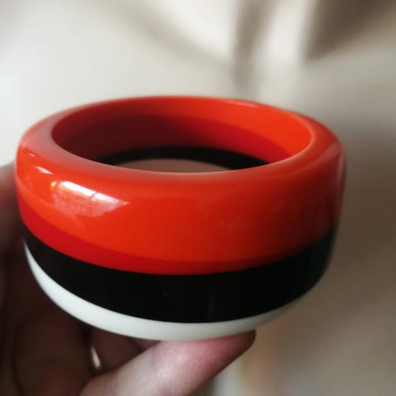 Retro Striped Plastic Bangle – Chunky Funky Design - image 10