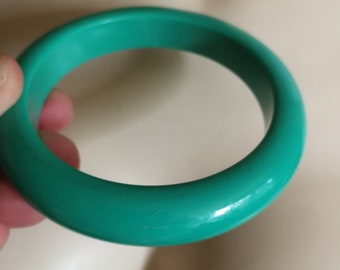 Bangle - aqua blue green plastic bangle retro design