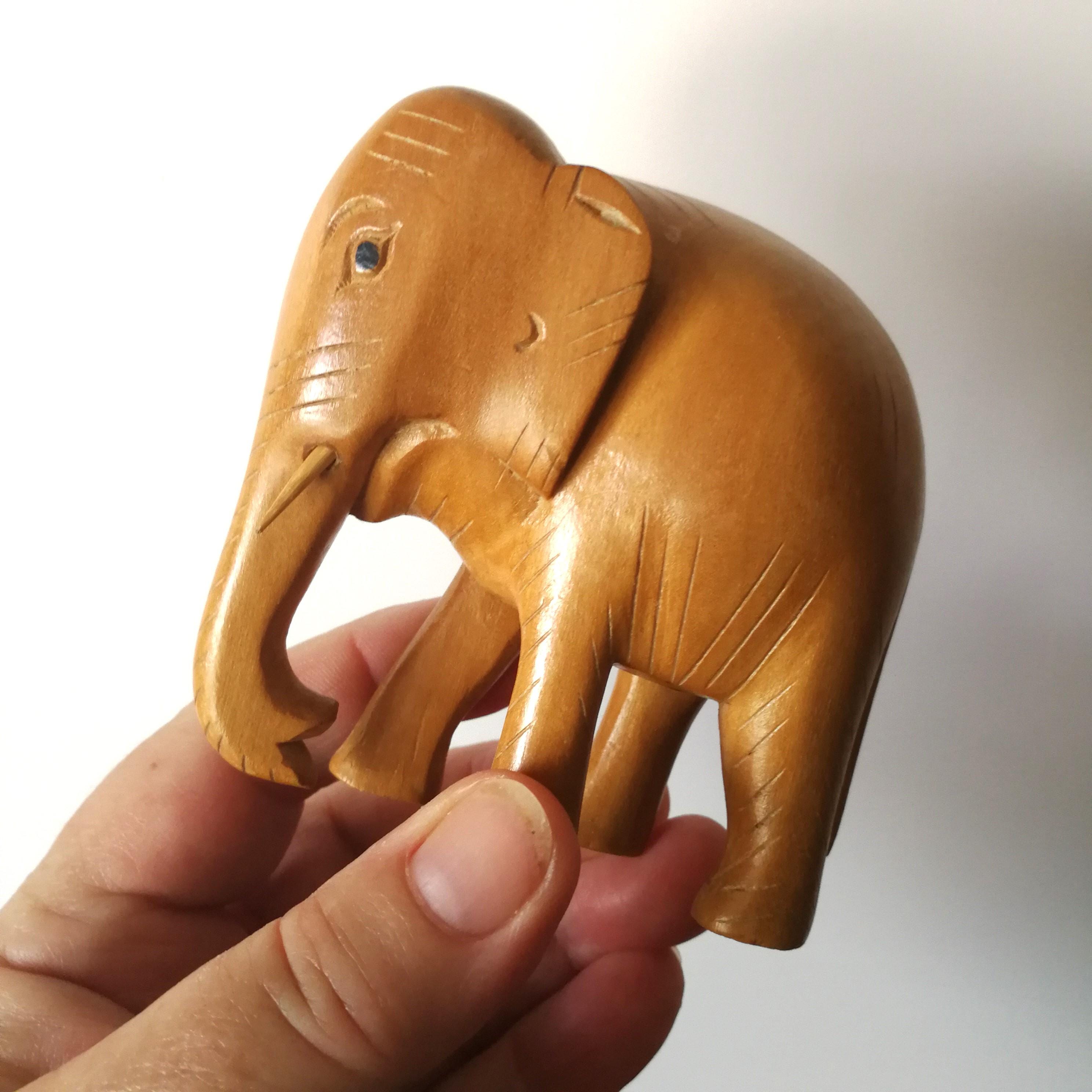木彫りの象の置物：2体1組 - Etsy 日本