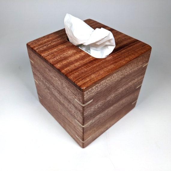 Boite à mouchoirs carrée - L'Atelier FEE - Jouets et objets en bois  personnalisés