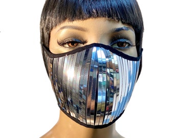 Futuristisch chroom gezichtsmasker, mondmasker, scifi snuit, metaalmasker