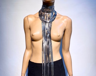 Fransen Kragen, Chocker, 82cm lang, silber Chrom, Rückseite schwarz