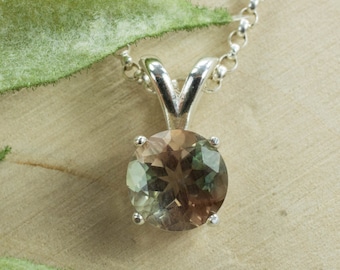 Oregon Sunstone Pendant, Genuine Untreated Sunstone; Green Oregon Sunstone