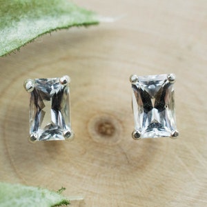 Goshenite Earrings; Natural Untreated Mozambique Platinum Beryl; 1.000cts