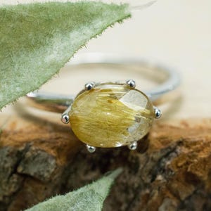 Bague en quartz rutile ; Quartz rutile du Brésil naturel non traité ; 1.640cts