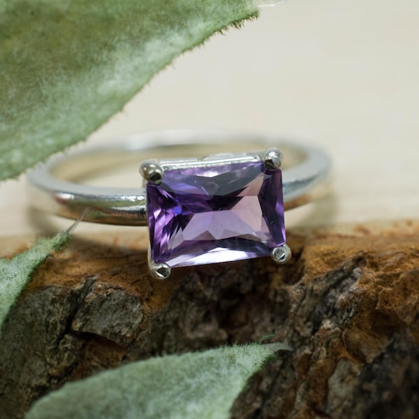 Anillo de amatista, amatista brasileña natural sin tratar; 1,170 cts