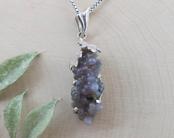 Grape Agate Pendant, Natural Untreated Indonesian Agate; 38.05cts