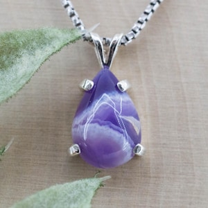 Purple Chalcedony Pendant; Natural Untreated Ethiopia Agate; 3.250cts