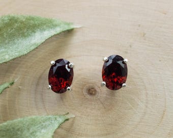 Pyrope-granaatoorbellen; Echte onbehandelde Madagascar-granaat; 1.970 cts
