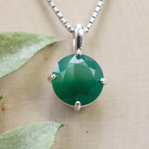 Chrome Chalcedony Pendant; Natural Untreated Zimbabwe Chalcedony; 4.145cts
