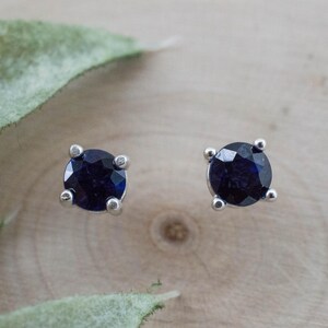 Blue Sapphire Earrings, Natural Thailand Sapphire; 0.985cts