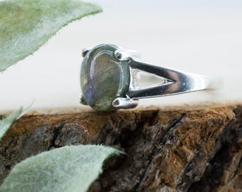 Labradorite Ring, Natural Untreated Madagascar Labradorite; 1.985cts