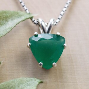 Chrome Chalcedony Pendant; Natural Untreated Zimbabwe Chalcedony; 2.850cts