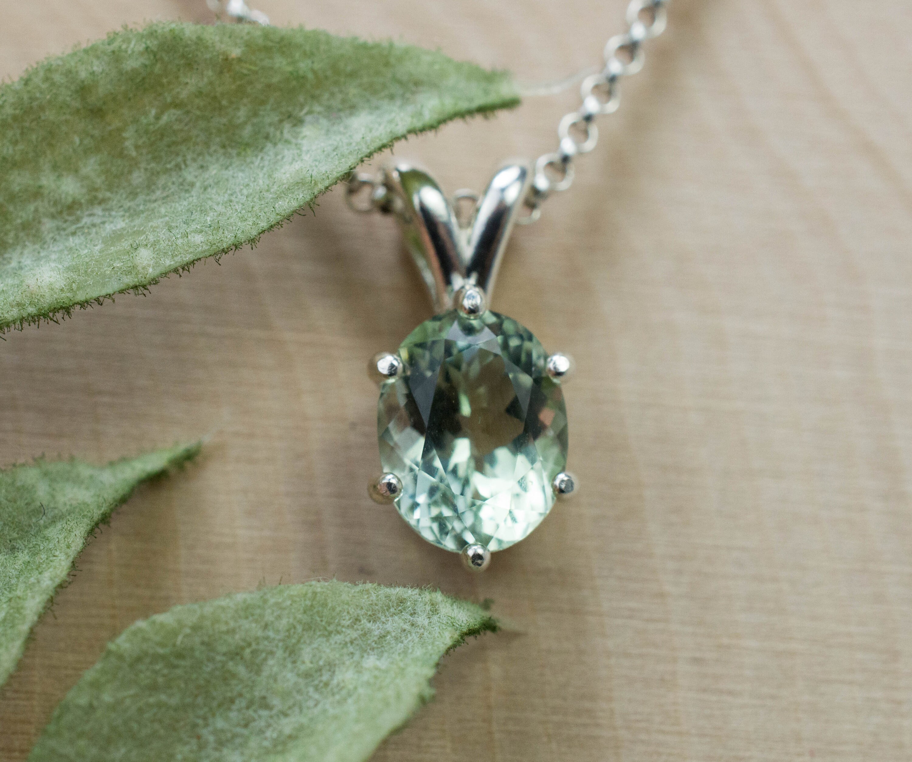 12,03 Ct Améthyste Naturelle Du Brésil - Taille Ovale VS1 - Traitée Thermiquement