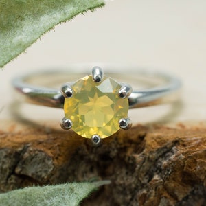 Opal Ring, Natural Untreated Australia Opal; 0.820cts