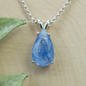Dumortierit-Quarz Anhänger; Natürlicher unbehandelter Brasilien Dumortierit; 3.780cts