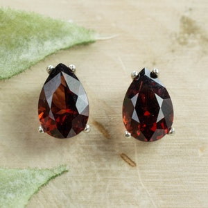 Pyrope Garnet Earrings; Genuine Untreated Madagascar Garnet; 3.075cts