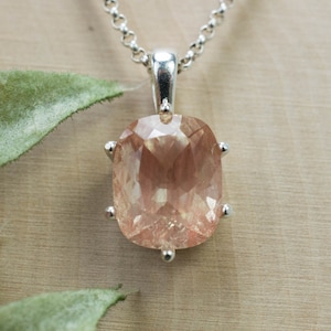Oregon Sunstone Pendant, Natural Untreated USA Sunstone; 4.570cts
