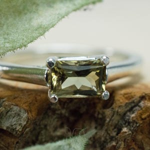 Zircon Ring; Genuine Untreated Sri Lanka Yellow Zircon; 0.650cts