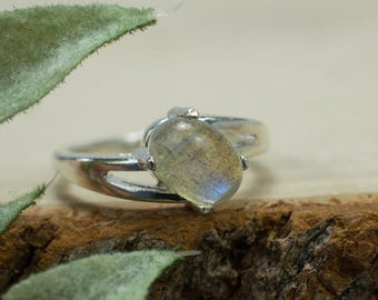 Labradorite Ring, Natural Untreated Madagascar Labradorite; 2.060cts