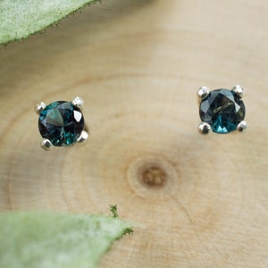Alexandrite Earrings; Genuine Untreated Brazilian Color Change Alexandrite; 0.325cts