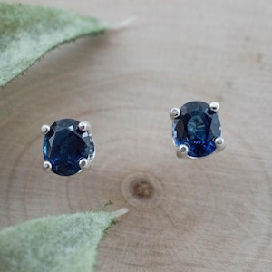 Blue Sapphire Earrings, Natural Thailand Sapphire; 0.830cts