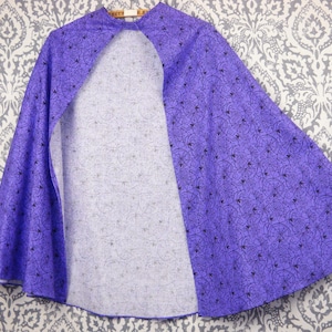 Kid Cotton Purple Spiderweb 29" Cape for Halloween Costume