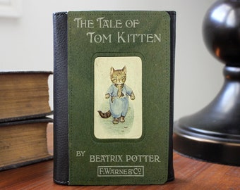 Tale of Tom Kitten Book Cover Bifold Wallet Clutch