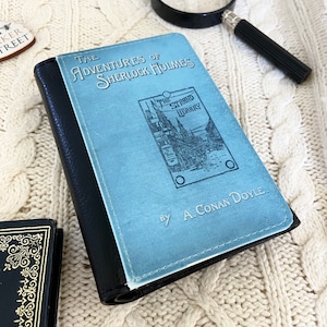 Cartera con tapa de libro Las aventuras de Sherlock Holmes