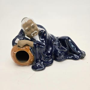 Chinese Mudman Figurine Reclining Vintage Drinking Sake With Pottery Jar JE136