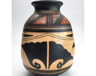 Eduardo Segovia Vase Ecuador Signed Pottery Brown Black Tan Geometric DH605