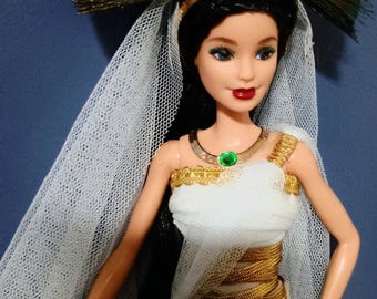 Poupée barbie Hera, reine des dieux, déesse du mariage